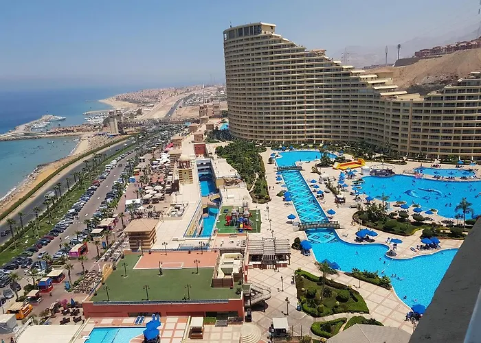 Penthouse In Porto Pyramids Elsokhna "families Only" * Ain Suchna