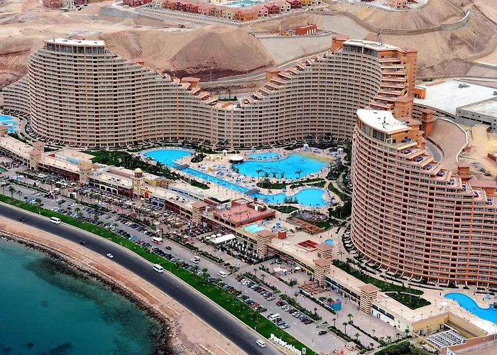 Penthouse In Porto Pyramids Elsokhna "families Only" Aparthotel *