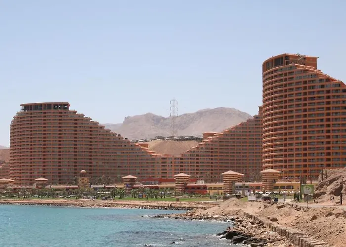 Penthouse In Porto Pyramids Elsokhna "families Only" Aparthotel *